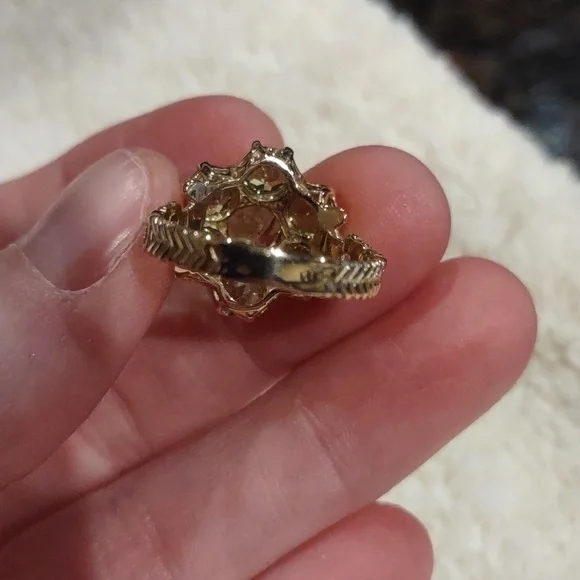 Peridot ring set in 10kt yellow gold - Picture 12 of 12